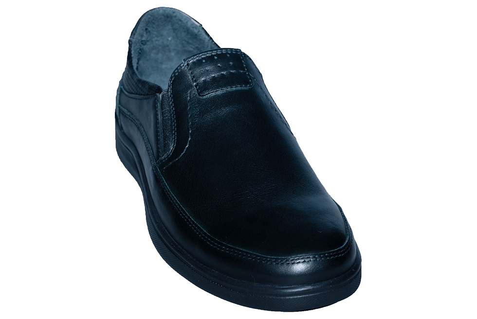 вид обуви слева