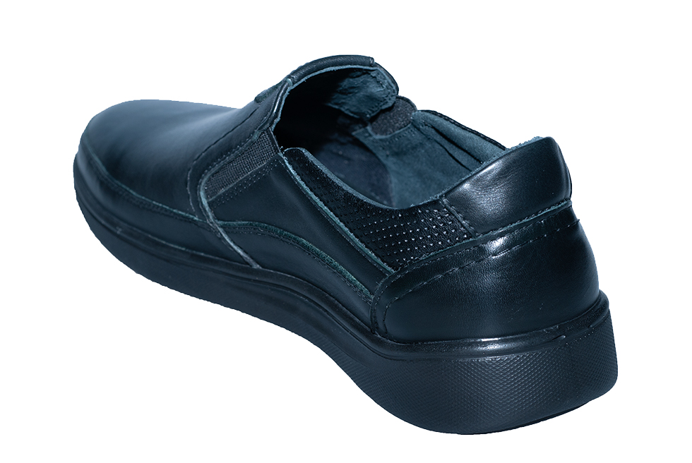 вид обуви слева