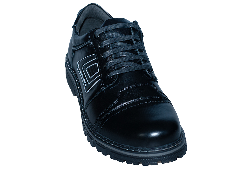 вид обуви слева