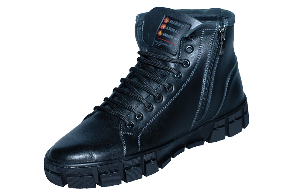 вид обуви слева