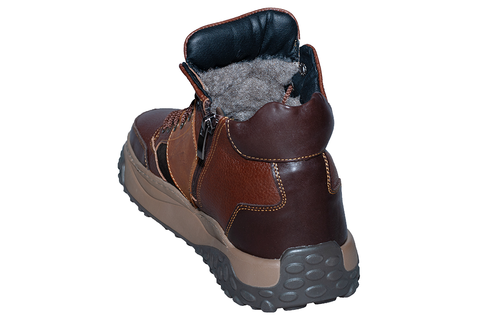 вид обуви слева