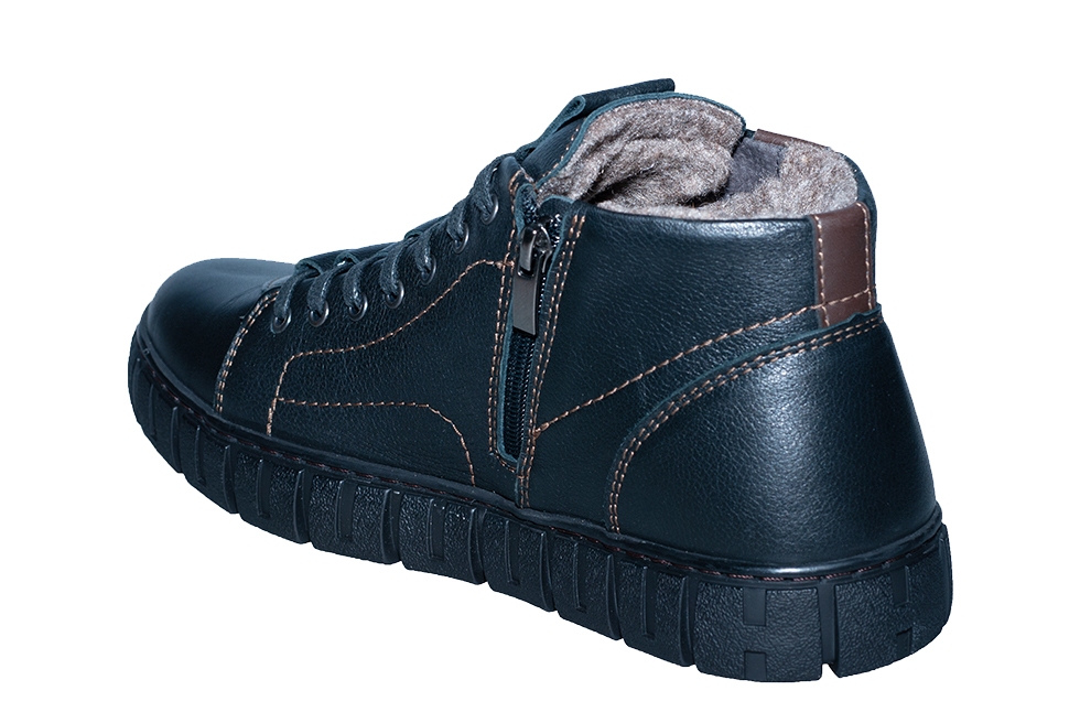 вид обуви слева