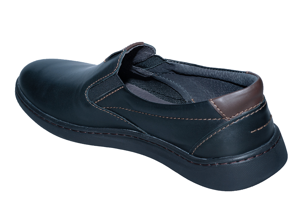 вид обуви слева