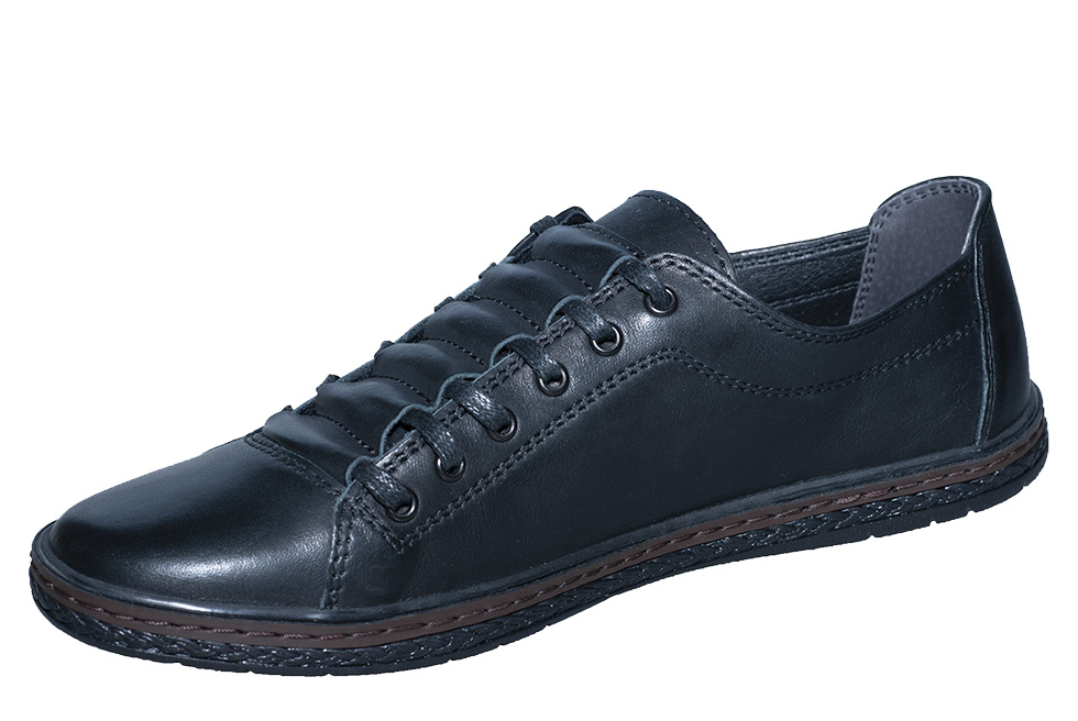 вид обуви слева