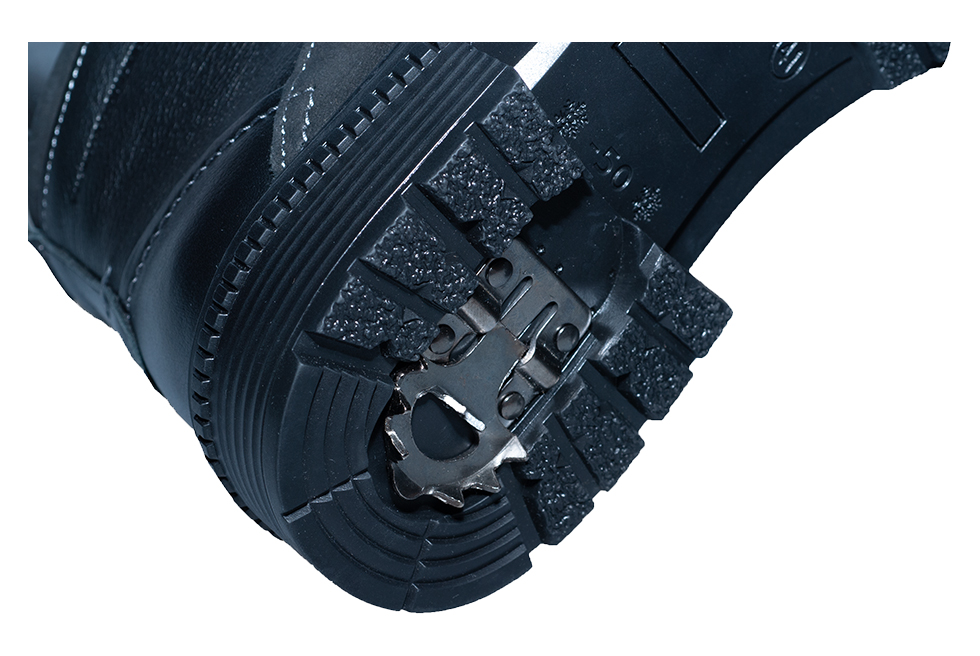 вид обуви слева