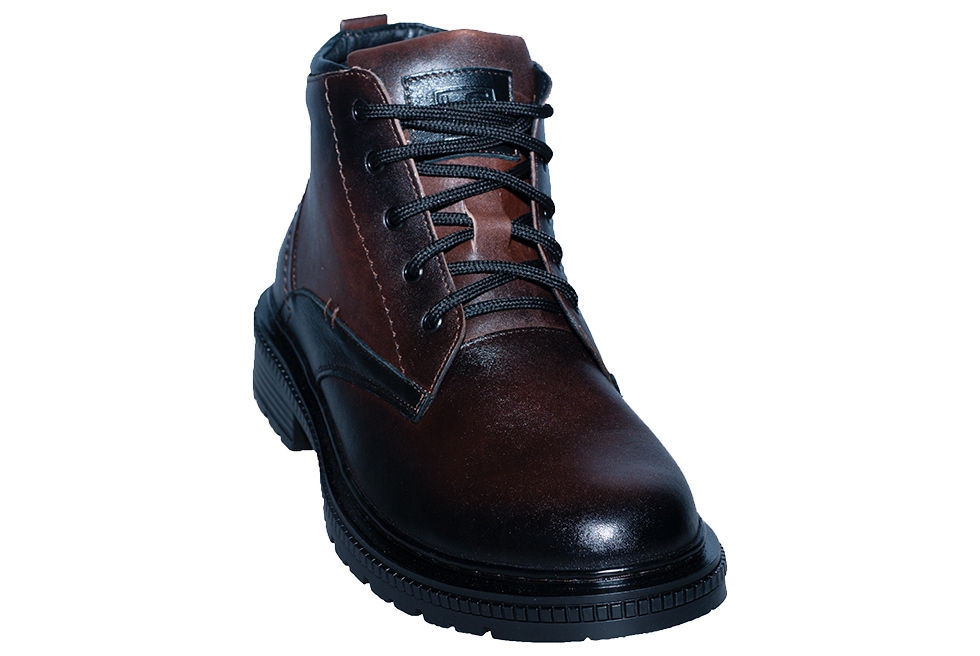 вид обуви слева