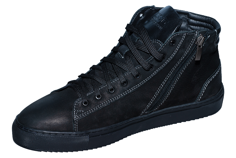 вид обуви слева