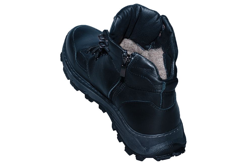 вид обуви слева