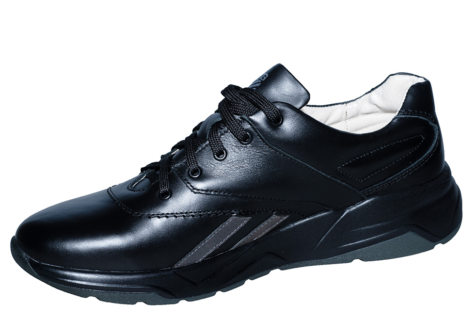 вид обуви слева