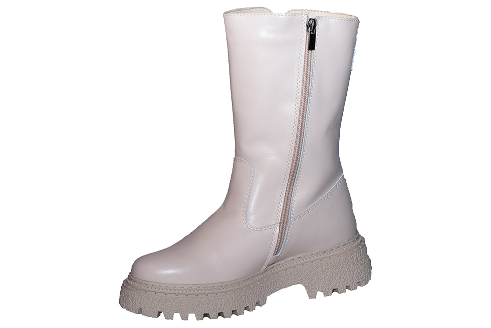 вид обуви слева