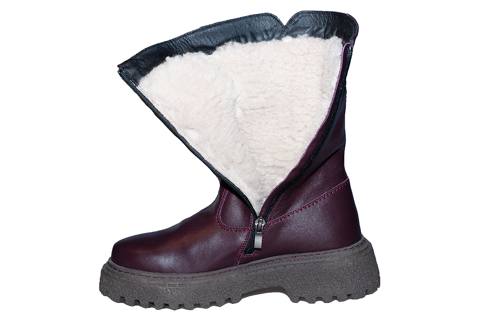 вид обуви слева