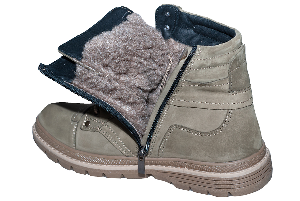 вид обуви слева