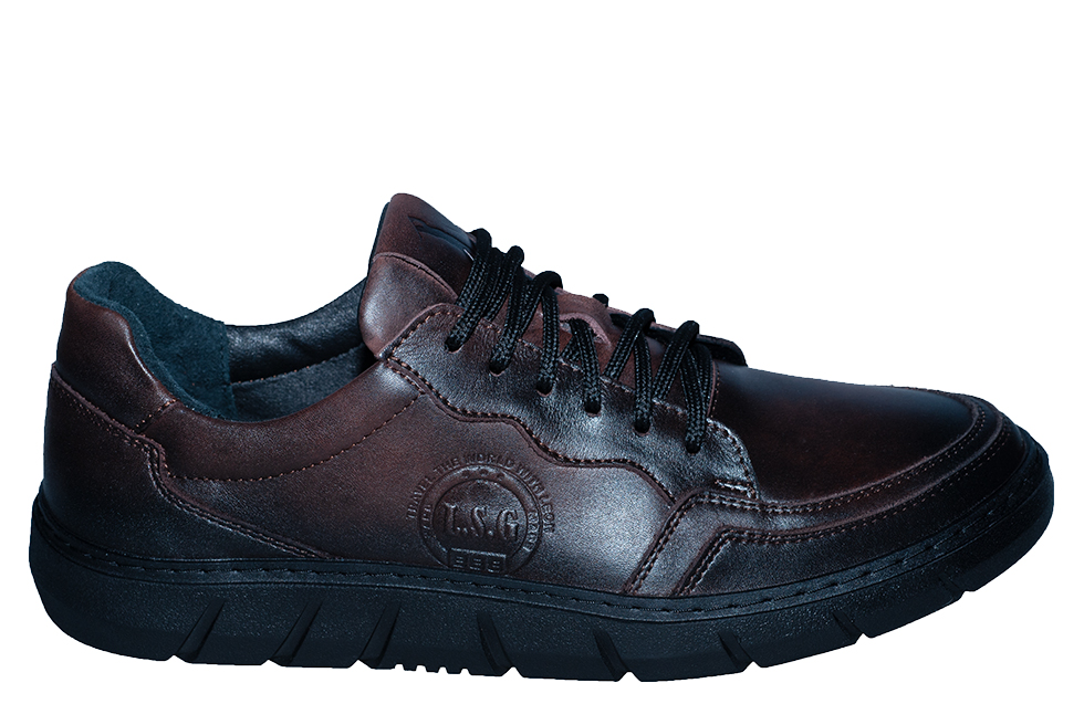 вид обуви слева