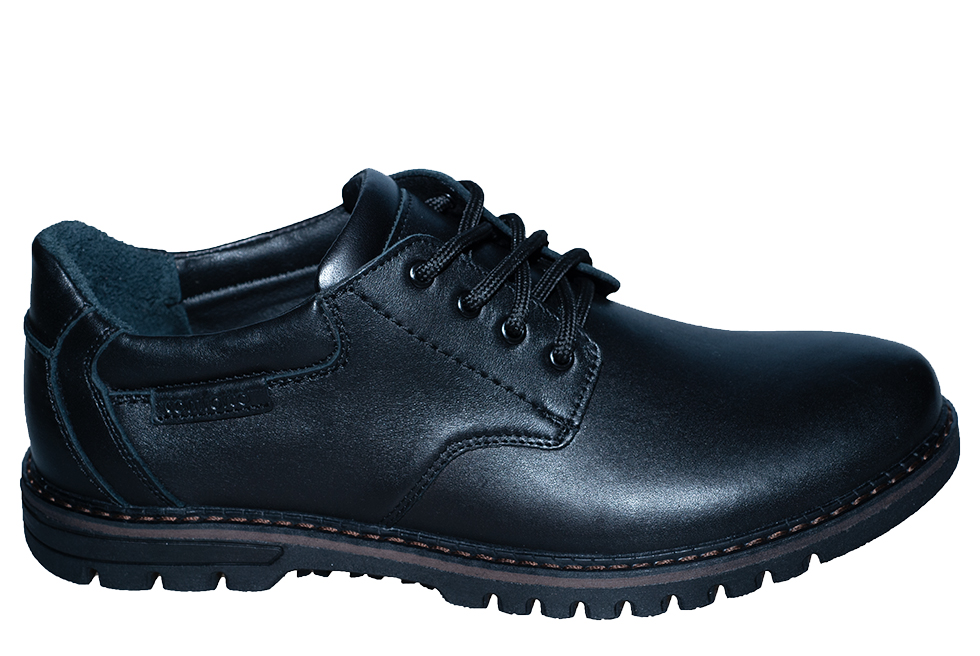 вид обуви слева