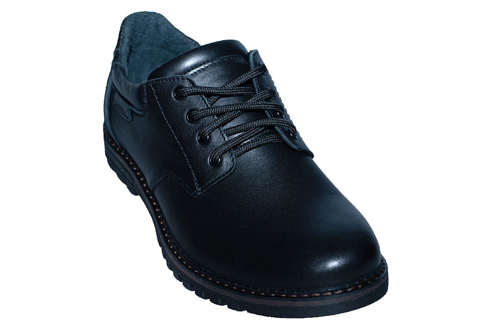 вид обуви слева