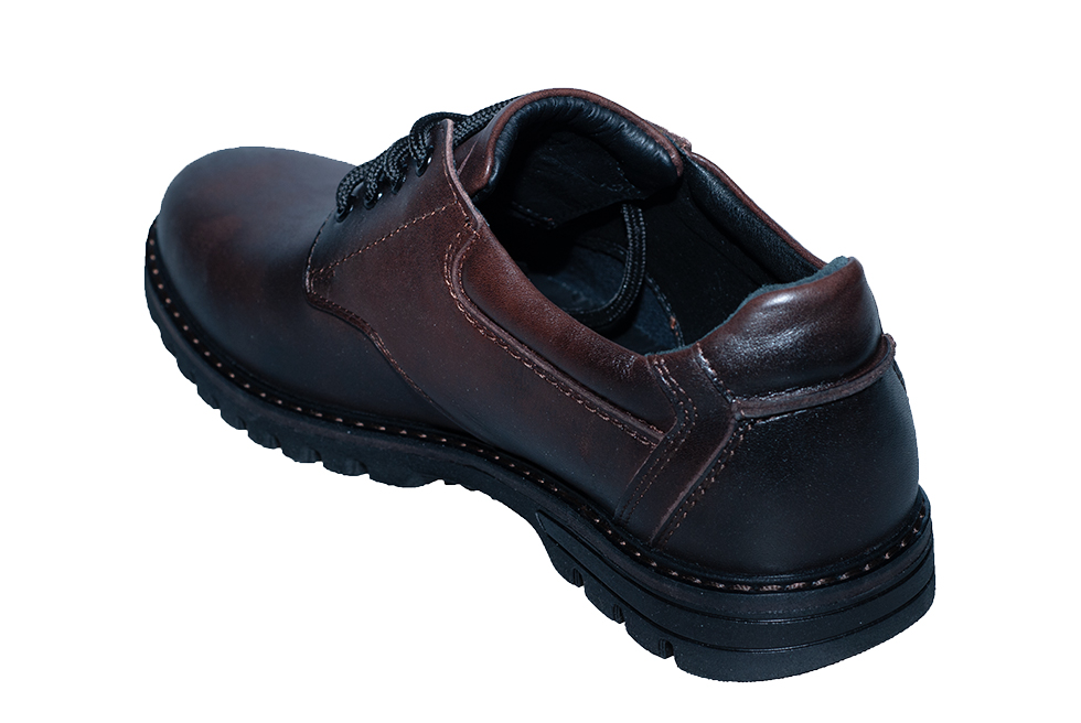 вид обуви слева